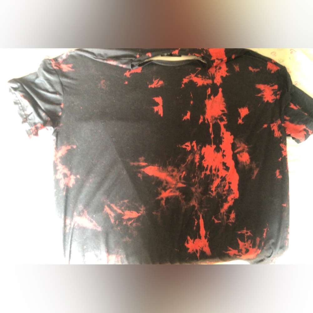 black and red flowy t shirt from shein